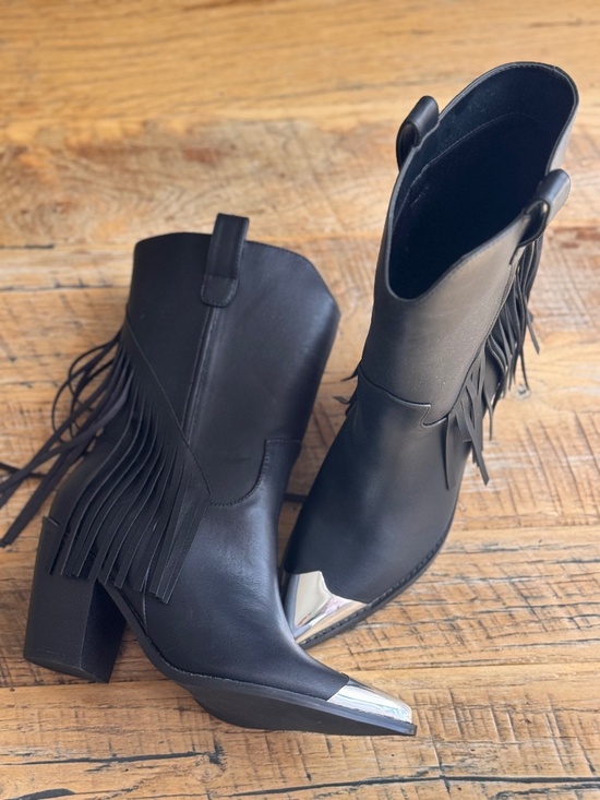 Lulus Shoes - Lulu's Black Fringe Western Boots, Size 7.5